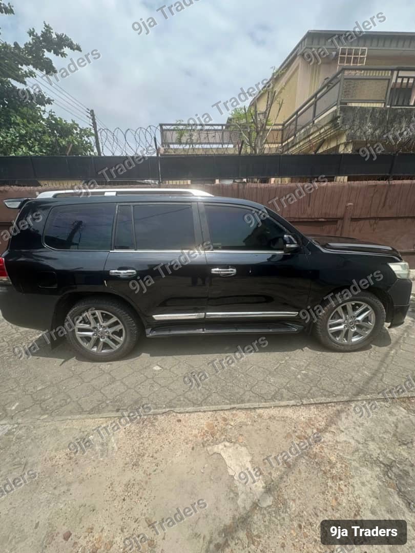 Toyota Landcruiser 2010