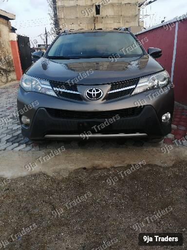 2013/2014 Toyota RAV4 XLE - Foreign Used - Gray on Beige - Super Clean