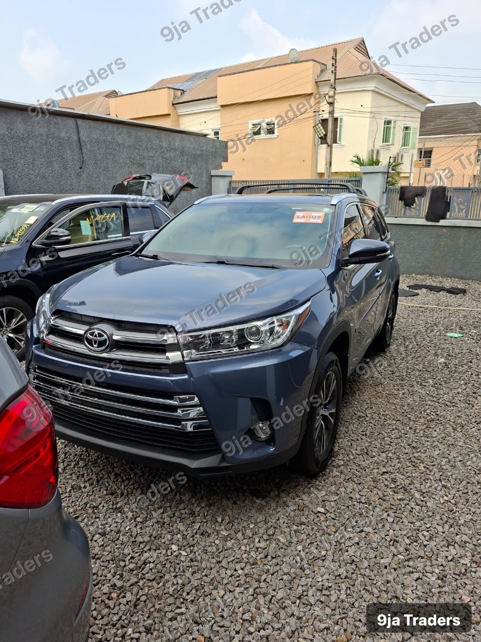 Foreign Used Blue 2016 Toyota Highlander XLE AWD